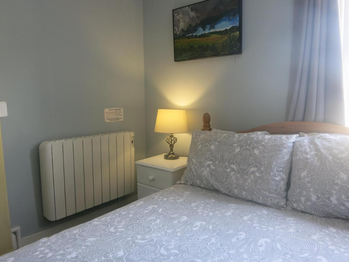 Marine View Guest House เวอร์ทิง ภายนอก รูปภาพ