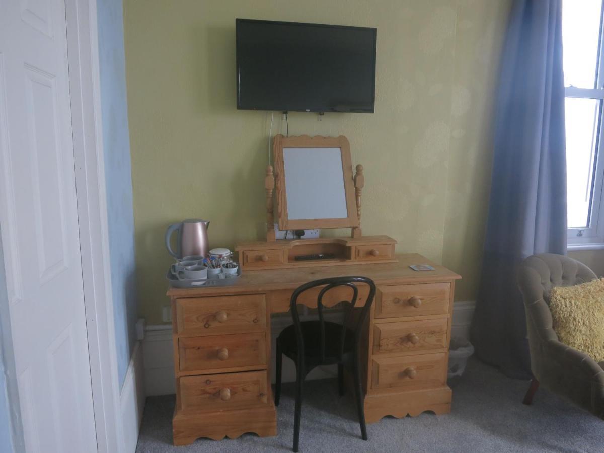 Marine View Guest House เวอร์ทิง ภายนอก รูปภาพ