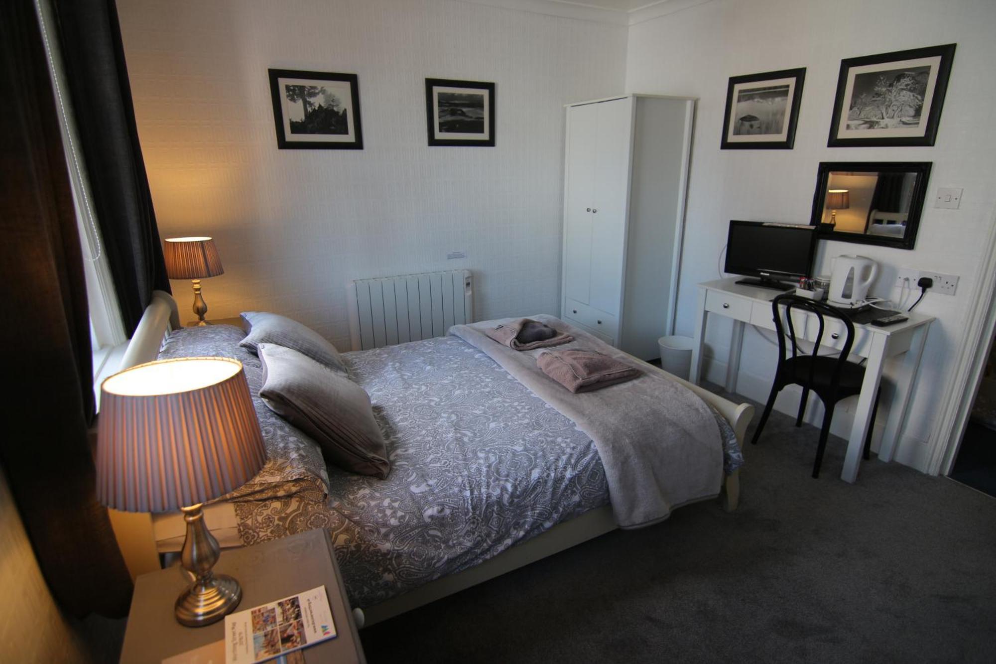 Marine View Guest House เวอร์ทิง ภายนอก รูปภาพ