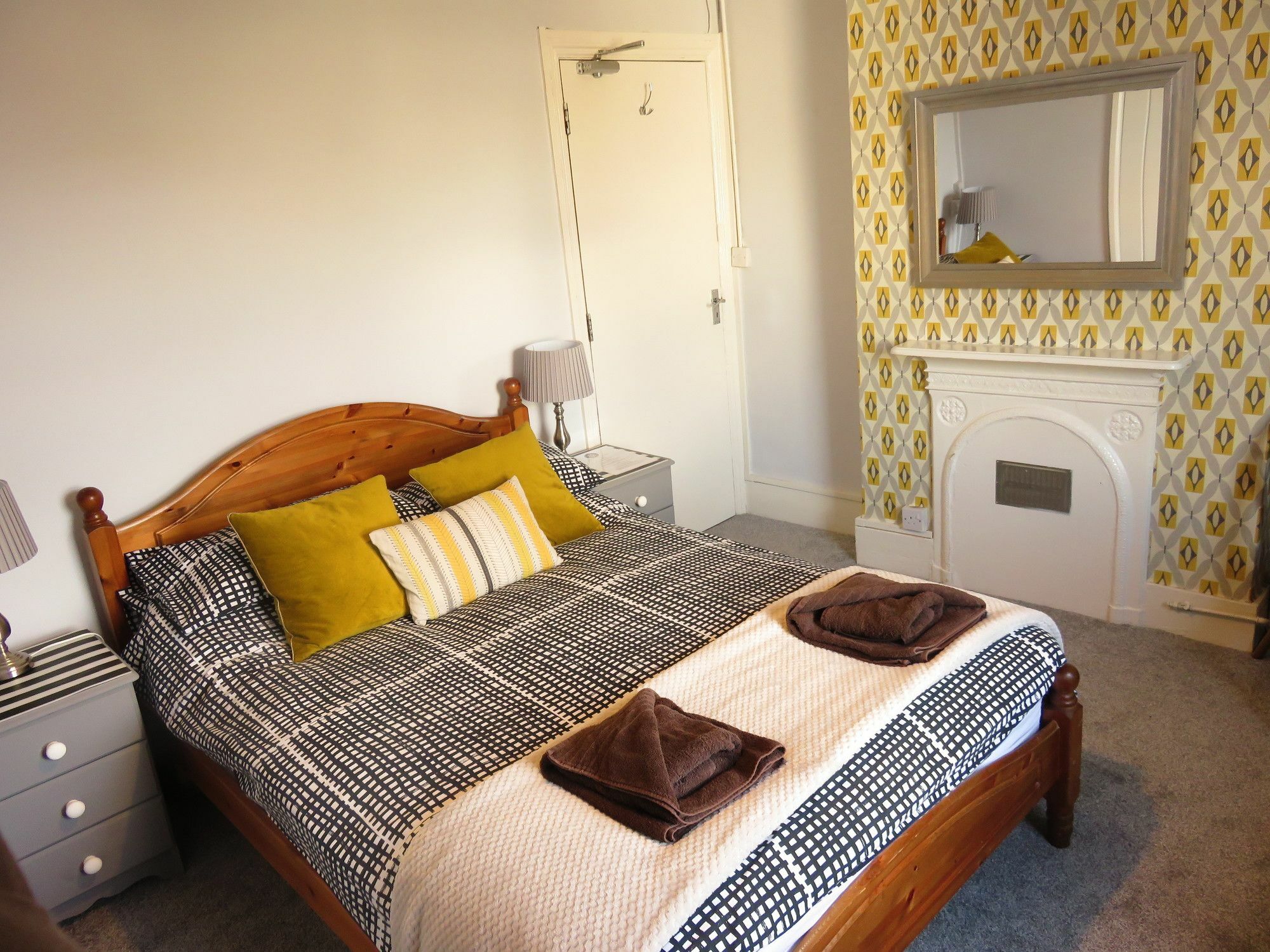 Marine View Guest House เวอร์ทิง ภายนอก รูปภาพ