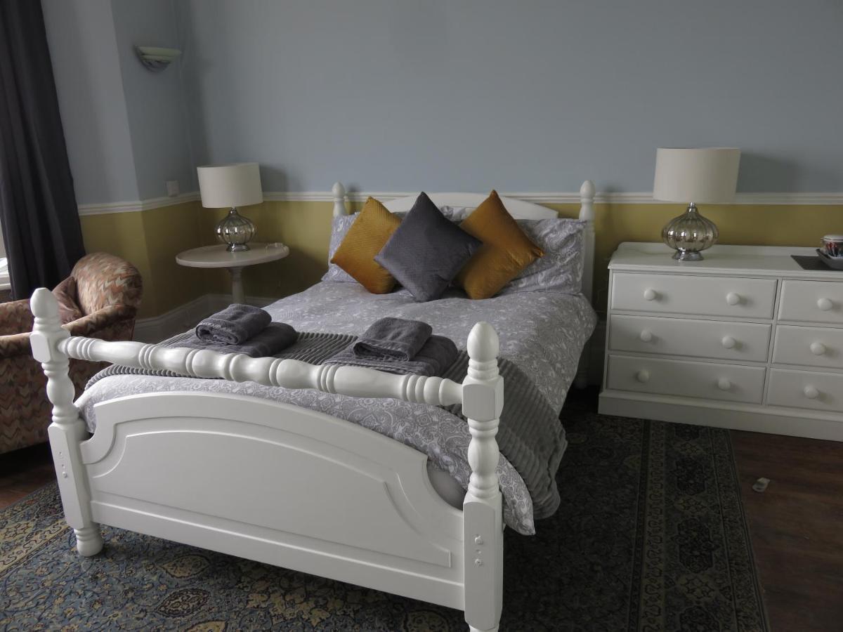 Marine View Guest House เวอร์ทิง ภายนอก รูปภาพ